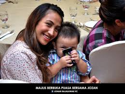 Yazid lim bin mohamad aziz (lebih dikenali sebagai johan; Facebook
