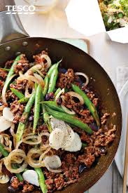 Chilli Beef Stir Fry Recipe Chinese Recipes Tesco Real Food Recipe Minced Beef Recipes Beef Stir Fry Recipes Stir Fry Recipes