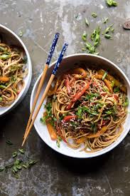 Weeknight 20 Minute Spicy Udon Noodles Half Baked Harvest Recipe Recipes Healthy Recipes Sweet And Spicy Sauce