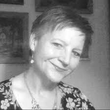 Amanda Groves's Instagram, Twitter & Facebook