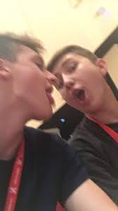 e.j.h (@EricHinderer678)