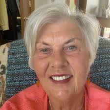 Loretta crane (@TLorettacrane)