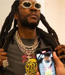 2 Chainz‎