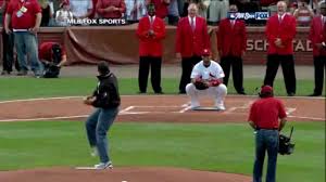 Obama's Girlie Pitch. - YouTube