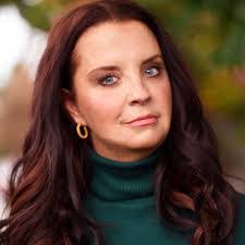 Mandy Christian's Instagram, Twitter & Facebook