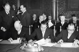 Terlepas dari sudut pandang dari para sejarawan dan para pakar yang membahas perundingan tersebut. Konferensi Meja Bundar Latar Belakang Tujuan Tokoh Isi Dampak