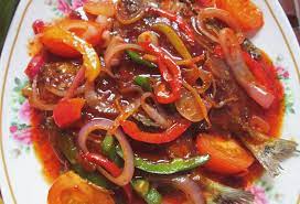 .saus asam manis misalnya ikan asam manis (ikan kakap atau gurame, ikan botol yang tinggal dimasak dengan ditambah air yang sering disebut saus asam manis instan. Resepi Ikan Masak Sos Paklong