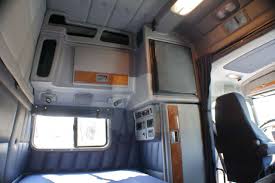 Volvo Semi Truck Sleeper 60 Inch Interior Google Search Camionetas Camiones Moviles