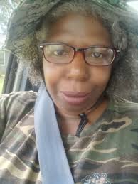 Hi I'm introducing myself since everyone else is. My name is Jada, I'm a  hairstylist, 16 years old, and I love getting closer to God 🤗💗✝️.