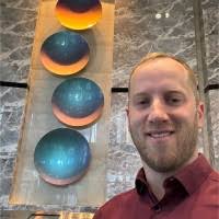 30+ perfiles de «Horneman»