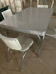 Tables and chairs more than half a century old can develop severe rust, pitting and discoloration that you may find difficult to remove. Formica Formica Antique Dining Sets 1950 Now For Sale Ebay