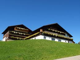 Es ist das größte christliche gästezentrum in deutschland. Haus Schonblick Ferienwohnungen In Damuls Haus Schonblick