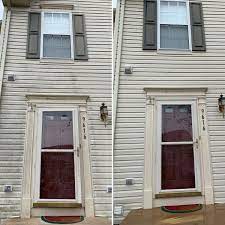 Siding Cleaning With A Pressure Washing Pressure Washing Cleaning Vinyl Siding Vinyl Siding
