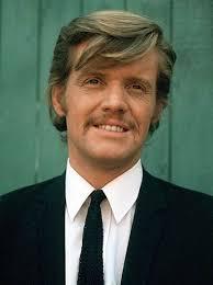 Who is Michael Standing dating? Michael Standing girlfriend, wife