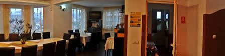 Tripadvisor'ın interaktif haritasını kullanarak konuma ve yakındaki restoran ve gezilecek yer seçeneklerine göz atın. Pensiunea Monica Vatra Dornei Romania Montana Cazare Pensiuni Vile Turism
