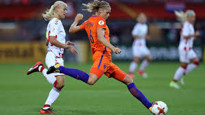 In images | sherida spitse's first training. Oranje Feiert Gegen Danemark Zweiten Sieg Dfb Deutscher Fussball Bund E V
