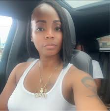 This was my fun auntie the one who loved to dance an was full of life I'm  go miss you so much love you auntie 😢😢😢