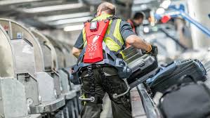 Ein exoskelett (altgriechisch exo ‚außen' und skeletós ‚ausgetrockneter körper', ‚mumie'), auch außenskelett, ist eine stützstruktur für einen organismus, die eine stabile äußere hülle um diesen bildet. Exoskelette Ein Trend Der Bald Die Gesamte Industrie Erfasst