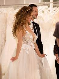 Ze trouwt pas in het voorjaar, maar welke jurk katja schuurman draagt als ze haar jawoord geeft aan. Katja Schuurman Say Yes To The Dress Koonings Champagne Trouwjurken De Jurk Trouwjurk