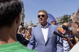 Ochelari de soare barbati, wayfarer polarizati, albastru. Bucuresti Alegeri Prezidentiale 2019 Start Campanie Semnaturi Pnl Klaus Iohannis Inquam Photos