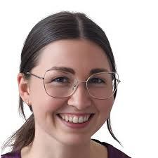 Marina Gill's Instagram, Twitter & Facebook