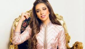 وحصدت الأغنية الديو أكثر من 25 مليون مشاهدة بعد أسبوعين فقط من. Ø´Ø§Ù‡Ø¯ Ø§Ù„ÙÙ†Ø§Ù† Ø§Ù„Ø¹Ø±Ø§Ù‚ÙŠ Ø³ÙŠÙ Ù†Ø¨ÙŠÙ„ ÙŠØ¯Ø§Ø¹Ø¨ Ø§Ù„Ù…Ø·Ø±Ø¨Ø© Ø§Ù„Ø¥Ù…Ø§Ø±Ø§ØªÙŠØ© Ø¨Ù„Ù‚ÙŠØ³ ÙˆÙŠØ·Ø¹Ù…Ù‡Ø§ Ø§Ù„Ø­Ù„ÙˆÙ‰ ØªØ±ÙƒÙŠØ§ Ø§Ù„Ø¢Ù†