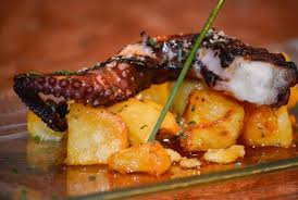 ¿vives en sevilla o alrededores y sueñas con conducir un ferrari, lamborghini o porsche? Tapa De Bracitos De Pulpo A La Brasa En Barcatedral Com De Sevilla Curso Cocina Tapas Pulpo A Las Brasas