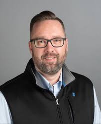 Congratulations to Scott Larsen, Sales professional in Boise for winning  the Veritiv Over Achiever award for 2022. Congratulations Scott for a job  well done!!!