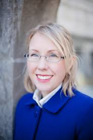 Locutoras Maria Auxi, Melanie Oben y Minerva Sosa de HOLA Bloomington nos  dice de los eventos para la familia durante estas vacaciones. ¡Enterate!