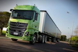 Nuevo Mercedes Benz Actros Con Motor De 6 Cilindros En Linea Presentado En Brasil Camiones Freightliner Mercedes Benz Mercedes