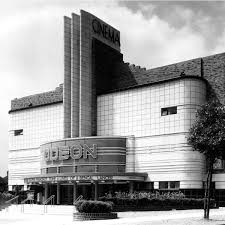 Odeon Kingstanding Birmingham Vintage Picture Before It Became A Bingo Hall Art Deco Buildings Odeon Cinemas Art Deco Architecture