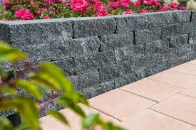 Siola Medio Mauer In Schwarz Granit Bringen Noch Mehr Formatvielfalten Und Gestaltungsfreiheiten In Das Diephaus Sortiment Mauersysteme Schwarze Mauer Und Granitmauer