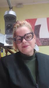 A ritmo de bolero y estudiando y al mal tiempo buena cara🤩💪🏼