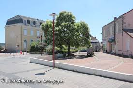 Recherchez parmi 51 établissements et réservez l'hôtel de vos envies avec viamichelin hotel: Saint Vallier Le Futur Du Centre Bourg Se Dessine Maintenant L Informateur De Bourgogne