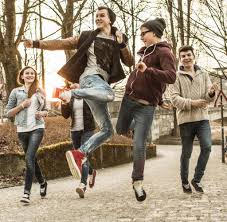 Zum ende des vierzehnten lebensjahres befinden sich circa 95 prozent aller jungen in der pubertät. In Der Pubertat Wird Im Gehirn Richtig Aufgeraumt Welt