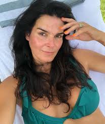 Angie Harmon, 46 : rPrettyOlderWomen