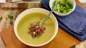 So here we have for you 7 healthy soups recipes for weight loss i hope you like 5 vegetables and chicken soup recipe 370 calories (1 serving) ingredients 1 clove garlic 1 tsp olive oil 1/4 medium red onion 1/2 medium yellow bell pepper. Healthy Canned Soup How To Shop And What To Look For