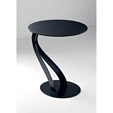 A canapé is a type of hors d'oeuvre built from a small piece of bread topped with meat, cheese or vegetables that are perfect for cocktail parties. Bouts De Canapes Tables Et Chaises Bout De Canape Tom Design Noir Ovale En Verre Trempe Inside75