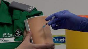 The other 551 volunteers will be given a control vaccine. Covid Vaccination Volunteers How Are They Trained Bbc News