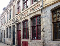 Hôtel mercure lille centre vieux lille de 4 étoiles est situé dans la vieille partie de lille, à 12 minutes de la rue de béthune. Rue Au Peterinck Wikipedia