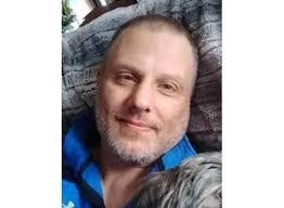 Dustin Aaron's Instagram, Twitter & Facebook