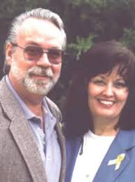 Setembro Amarelo: pais de jovem que inspirou nome da campanha contam que  dor não tem fim e alertam: 'se precisar, peça ajuda'