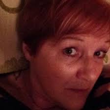 Leslie Folsom's Instagram, Twitter & Facebook