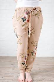 Wordpress Com Floral Pants Floral Pants Outfit Polyvore Outfits Casual