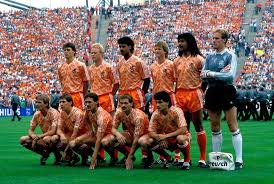 Het europees kampioenschap voetbal 1988 werd tussen 10 en 25 juni gespeeld in de bondsrepubliek duitsland (informeel: Nike Nederlands Elftal Shirts Waarin Een Ek Is Gespeeld Aktiesport Blog