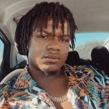 Lucy Burks's Instagram, Twitter & Facebook