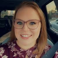 Lisa Snelling's Instagram, Twitter & Facebook