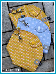 Ffp2 atemschutzmasken im angebot große auswahl schutz vor viren, staub und schimmelpilzen ffp2 atemschutzmasken jetzt bestellen! Masken Etui No 3 Antetanni Naht Noch Ne Runde Antetanni