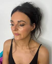 Skin like makeup for all my natural gals 🙆‍♀️ 10:20 available for this  Saturday and a few spaces next Saturday x
