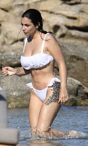 Sunča se gola, juri otokom u quadu i sa svima se svađa 21.06.2021. Elettra Lamborghini Bio Facts Latest Photos And Videos Gotceleb